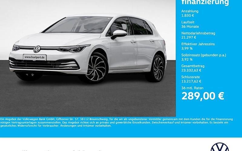 Weiß Gebraucht 2021 VW Golf VIII Style Limousine | 23.127 € (Guter Preis) - Bild 1/4