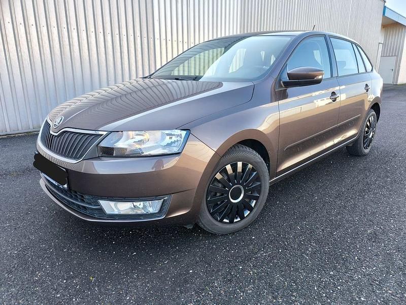 Gebraucht Skoda Rapid Style 116 PS (85 kW) 2015 Braun Kleinwagen