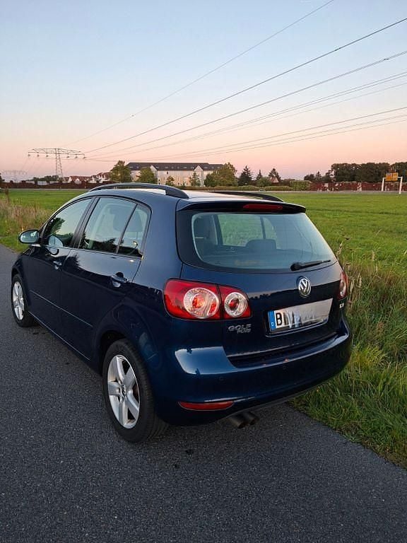 Blau Gebraucht 2010 VW Golf Plus Comfortline Van / Kleinbus | 4.400 € (Fairer Preis) - Bild 1/4