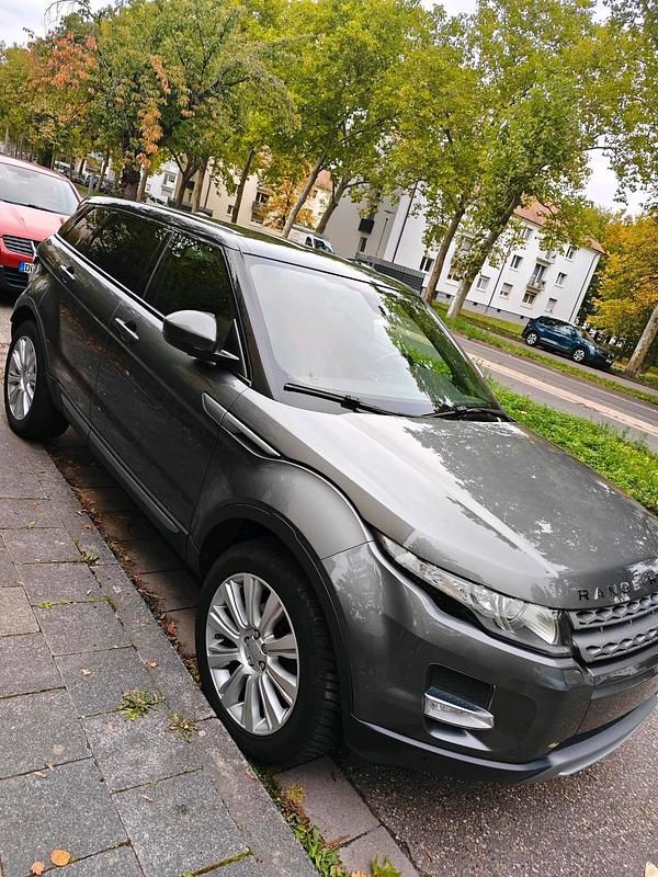 Grau Gebraucht 2015 Land Rover Range Rover evoque Limousine | 15.500 € (Fairer Preis) - Bild 1/4