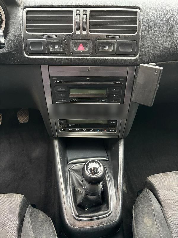 Gebraucht VW Golf IV 100 PS (73 kW) 2006 Schwarz Kombi
