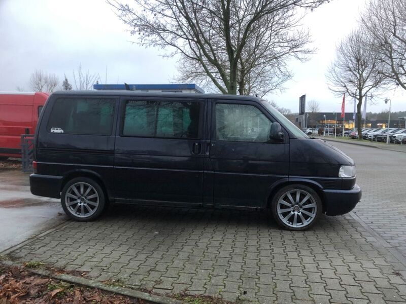 Gebraucht VW T4 102 PS (75 kW) 1999 Schwarz Van