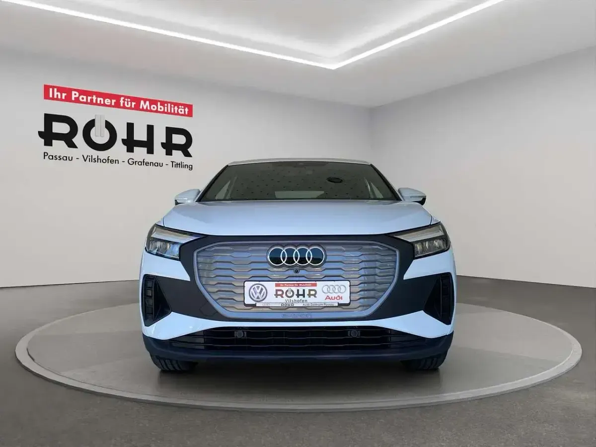 Gebraucht Audi Q4 Sportback e-tron Ambiente 210 kW (286 PS) 2025 Gletscherweiss metallic SUV