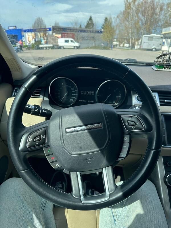 Weiß Gebraucht 2012 Land Rover Range Rover evoque Limousine | 14.900 € - Bild 1/4