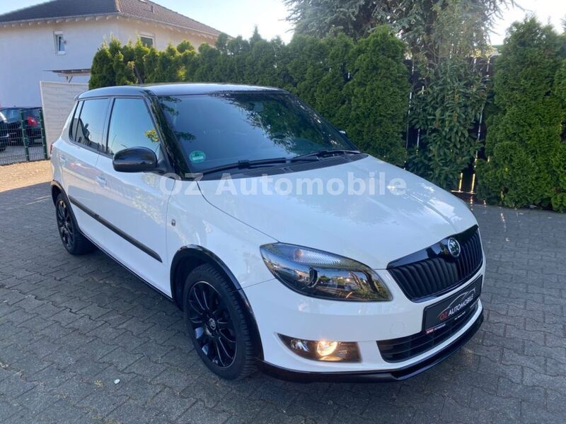 Weiß Gebraucht 2013 Skoda Fabia Monte Carlo Kleinwagen | 6.990 € (Fairer Preis) - Bild 1/4