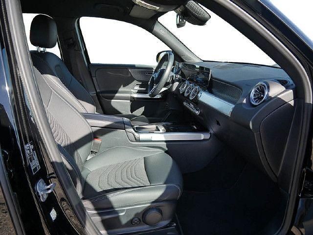 Gebraucht Mercedes GLB200 Progressive 150 PS (110 kW) 2024 Schwarz SUV