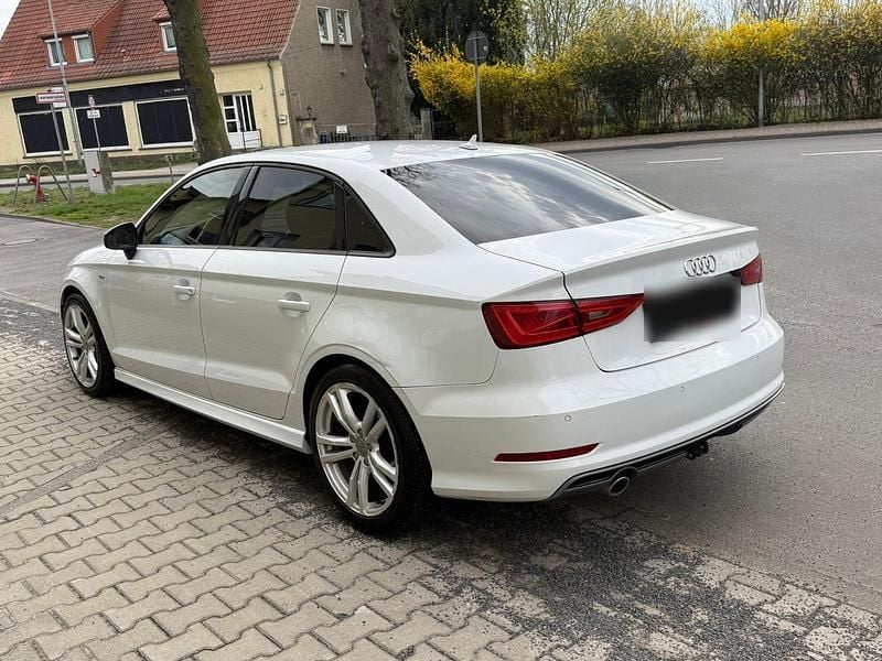 Gebraucht Audi A3 S-Line 110 PS (80 kW) 2016 Weiß Limousine