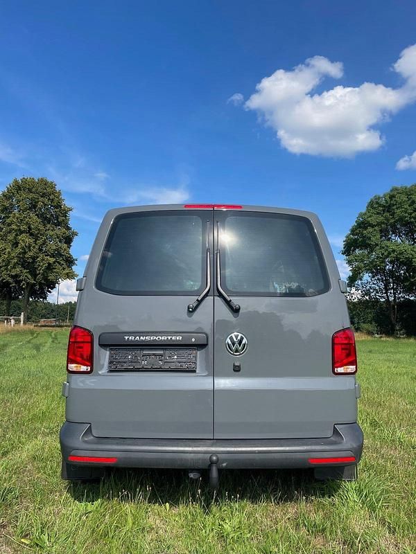 Usata VW Transporter 110 CV (80 kW) 2020 Grigio Furgone