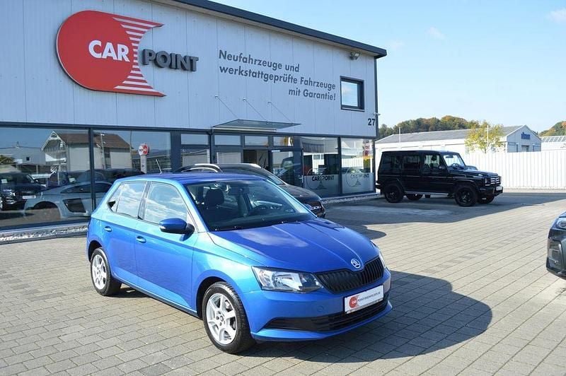 Raceblau metallic Gebraucht 2018 Skoda Fabia Kleinwagen | 10.550 € (Fairer Preis) - Bild 1/4