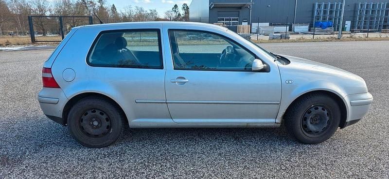 Gebraucht VW Golf IV Pacific 75 PS (55 kW) 2003 Silber Kleinwagen
