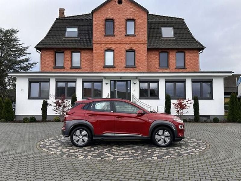 Rot Gebraucht 2020 Hyundai Kona Trend SUV | 12.950 € (Guter Preis) - Bild 1/4