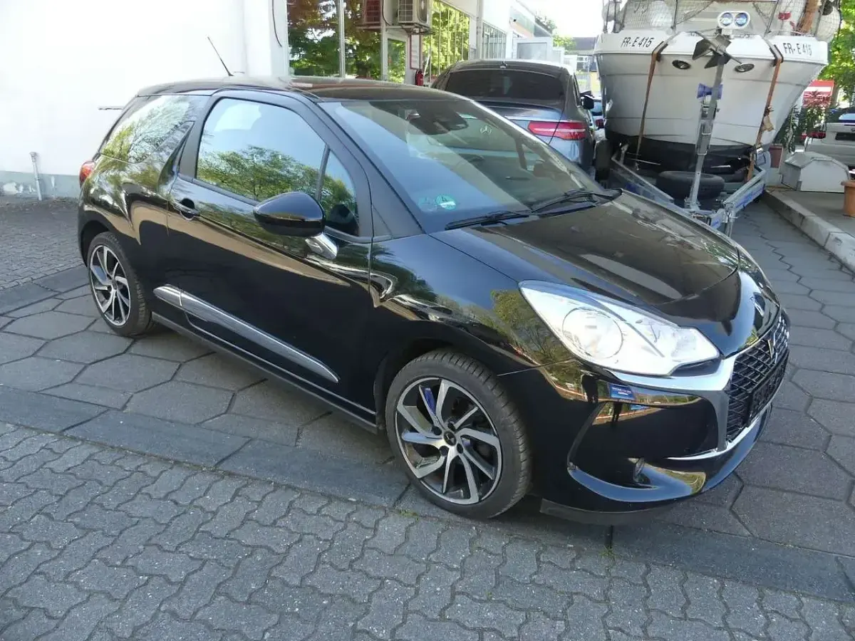Gebraucht Citroën DS3 So Chic 110 PS (80 kW) 2019 Noir perla nera Kleinwagen