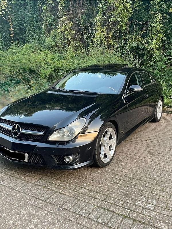 Schwarz Gebraucht 2008 Mercedes CLS320 AMG Coupé | 5.900 € (Fairer Preis) - Bild 1/4