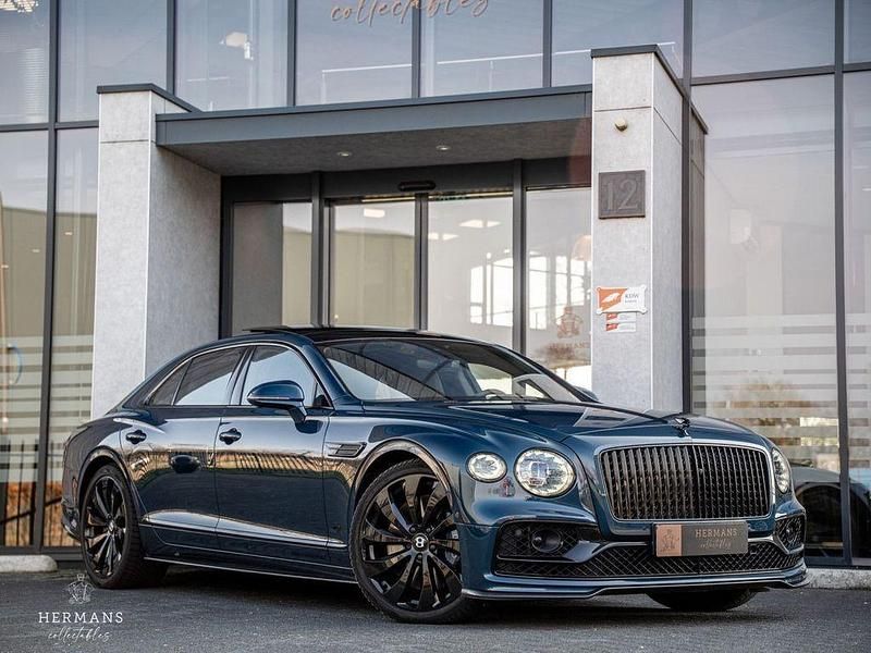 Gebraucht Bentley Flying Spur 551 PS (405 kW) 2021 Blau Limousine