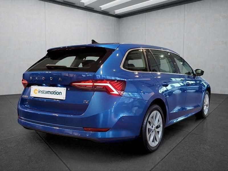 Gebraucht Skoda Octavia 204 PS (150 kW) 2022 Blau Kombi