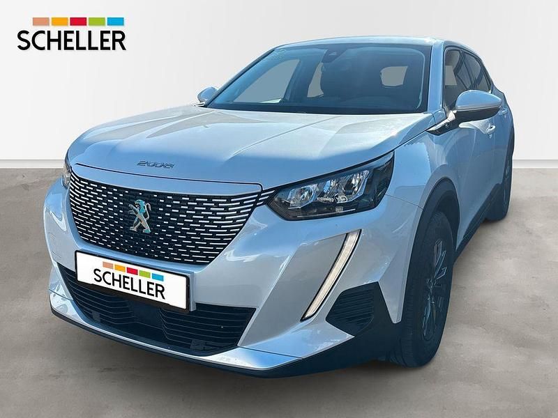 Gebraucht Peugeot e-2008 Active 100 kW (136 PS) 2022 Lack weiss perlglänzend/typ au SUV