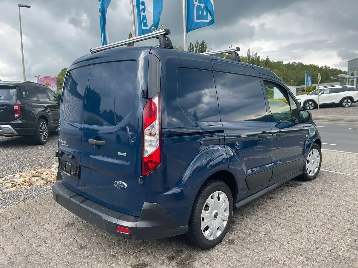 Używany Ford Transit Connect Trend 101 KM (74 kW) 2018 Niebieski Minivan