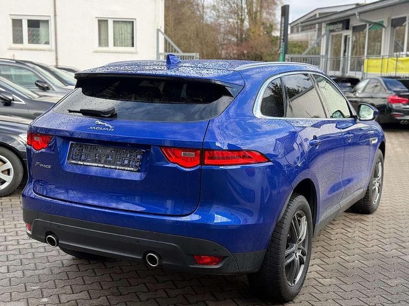 Gebraucht Jaguar F-Pace Portfolio 300 PS (220 kW) 2019 Caesium blue SUV