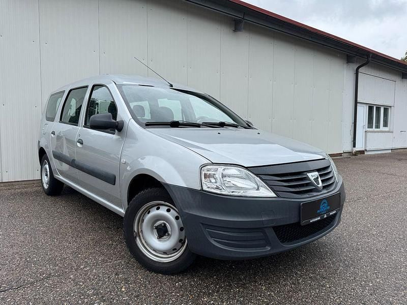 Silber Gebraucht 2011 Dacia Logan MCV Kombi | 4.999 € (Etwas zu teuer) - Bild 1/4