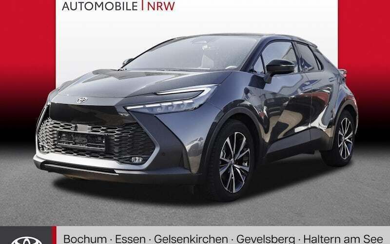 Grau Neu 2025 Toyota C-HR Team SUV | 37.279 € (Teuer) - Bild 1/4