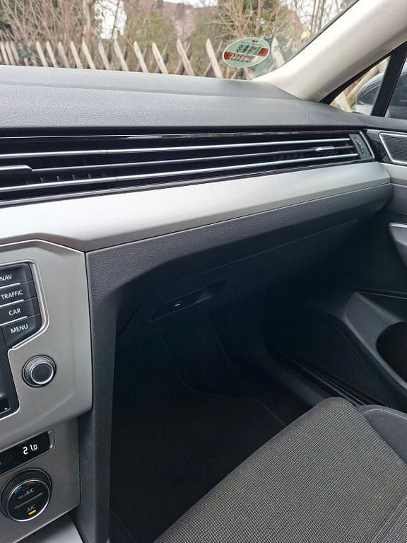 Gebraucht VW Passat Comfortline 150 PS (110 kW) 2016 Schwarz Kombi