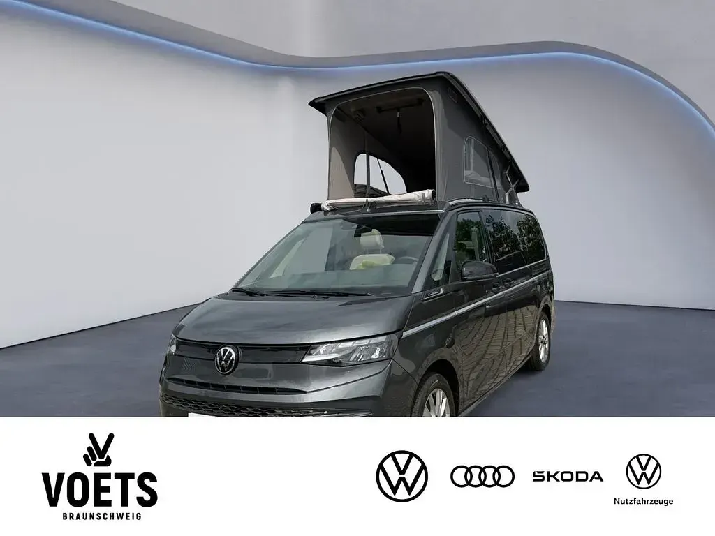 Neu VW California Beach 150 PS (110 kW) 2026 Grau Van