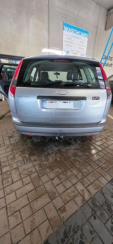 Second-hand Ford Focus 101 CP (74 kW) 2005 Gri Break