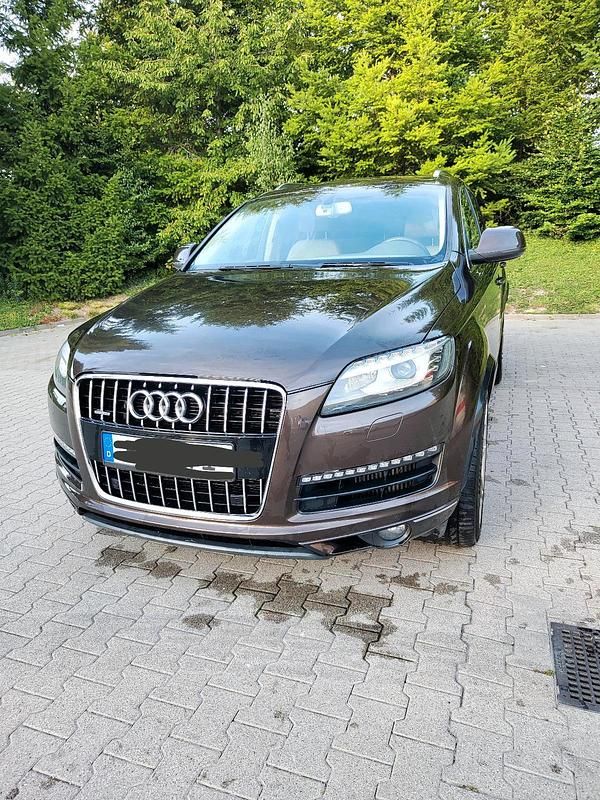 Braun Gebraucht 2009 Audi Q7 S-Line SUV | 9.999 € (Superpreis) - Bild 1/4