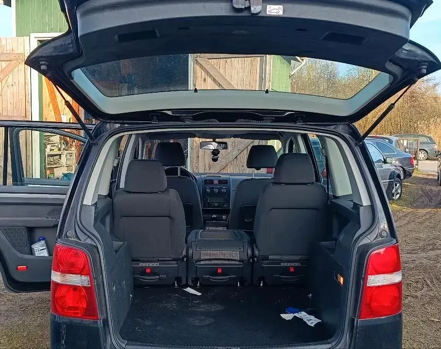 Gebraucht VW Touran 100 PS (73 kW) 2006 Schwarz Van / Kleinbus