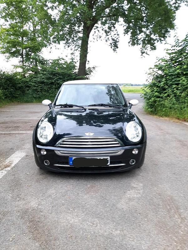 Schwarz Gebraucht 2006 Mini Cooper Kleinwagen | 3.900 € (Superpreis) - Bild 1/4