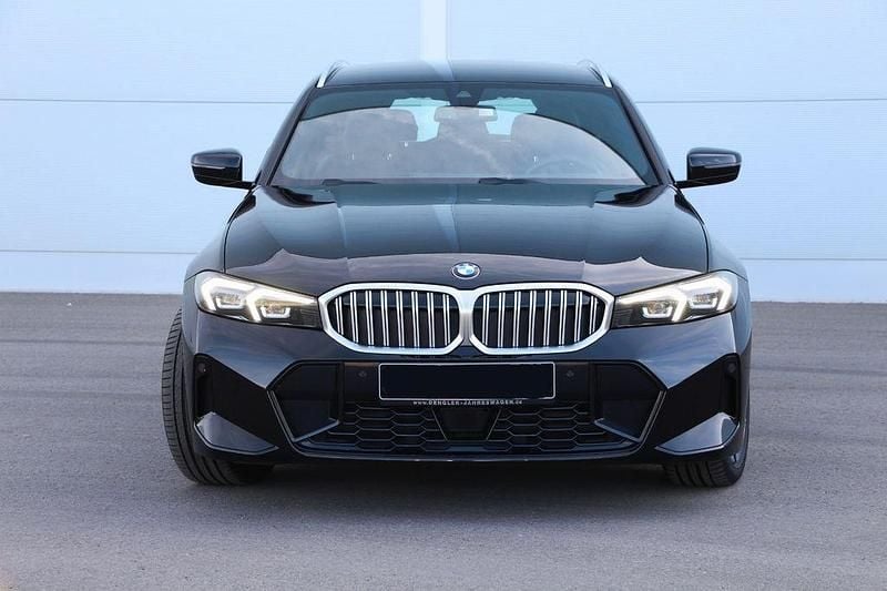 Gebraucht BMW 330 M Sport 245 PS (180 kW) 2024 Schwarz Kombi