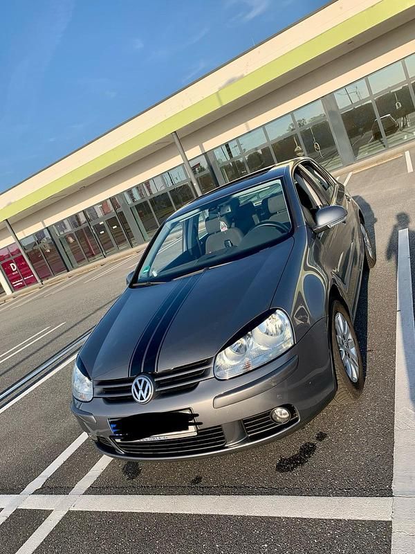 Gebraucht VW Golf V 116 PS (85 kW) 2005 Grau Kleinwagen