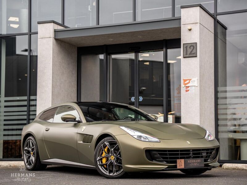 Weiß Gebraucht 2020 Ferrari GTC4Lusso | 199.950 € - Bild 1/4