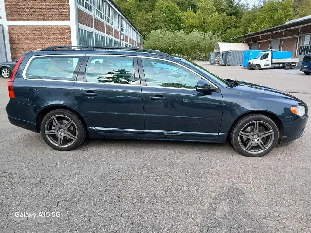 Używany Volvo V70 Pro 163 KM (119 kW) 2013 Szary Kombi