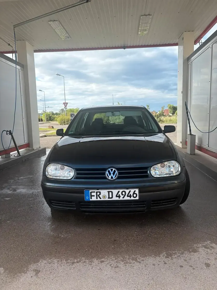 Gebraucht VW Golf IV 2001 Blau Limousine