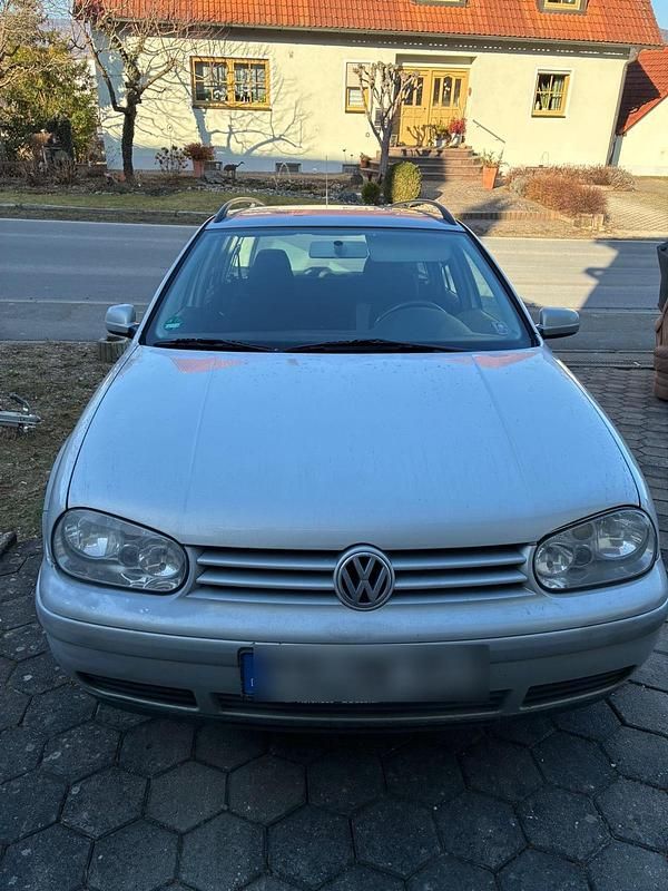 Silber Gebraucht 2005 VW Golf IV Kombi | 2.000 € (Fairer Preis) - Bild 1/4