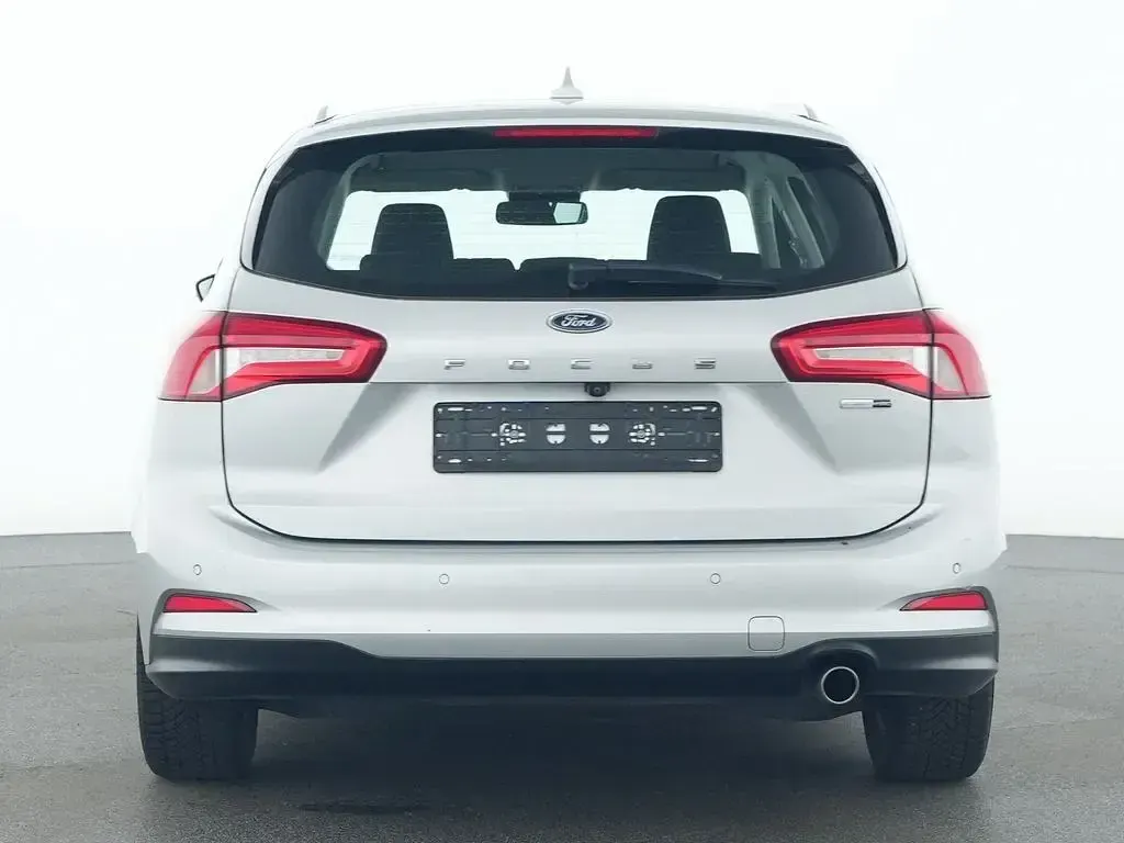 Gebraucht Ford Focus Titanium 125 PS (91 kW) 2021 Silber Kombi