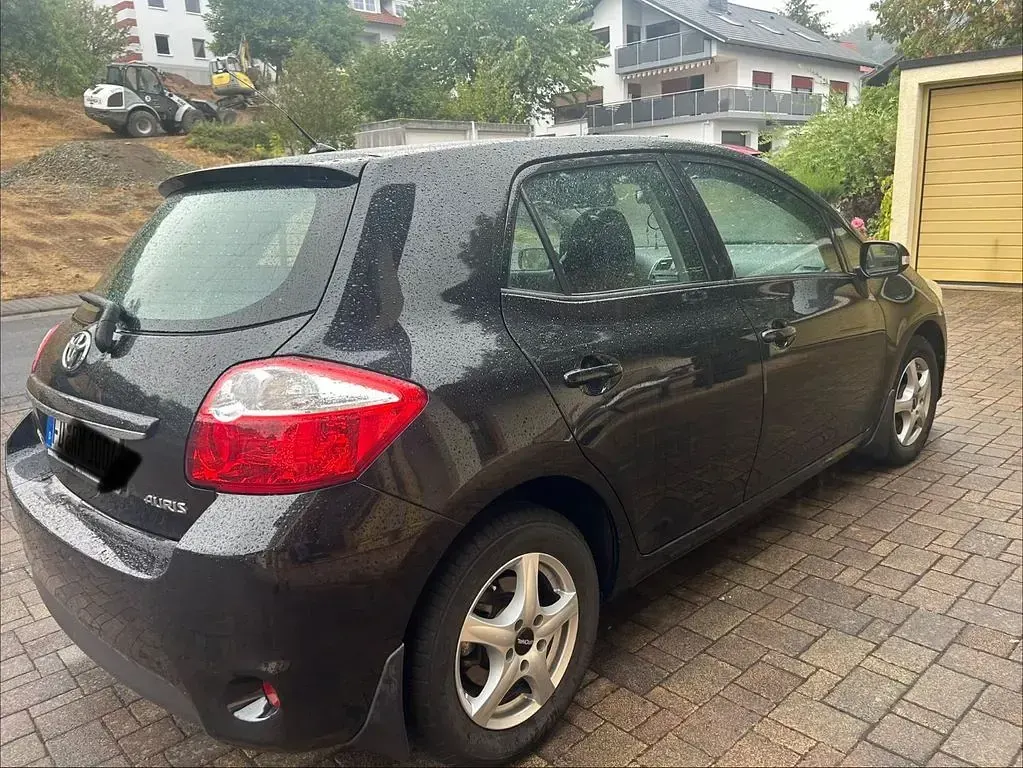 Gebraucht Toyota Auris 99 PS (72 kW) 2013 Schwarz Limousine