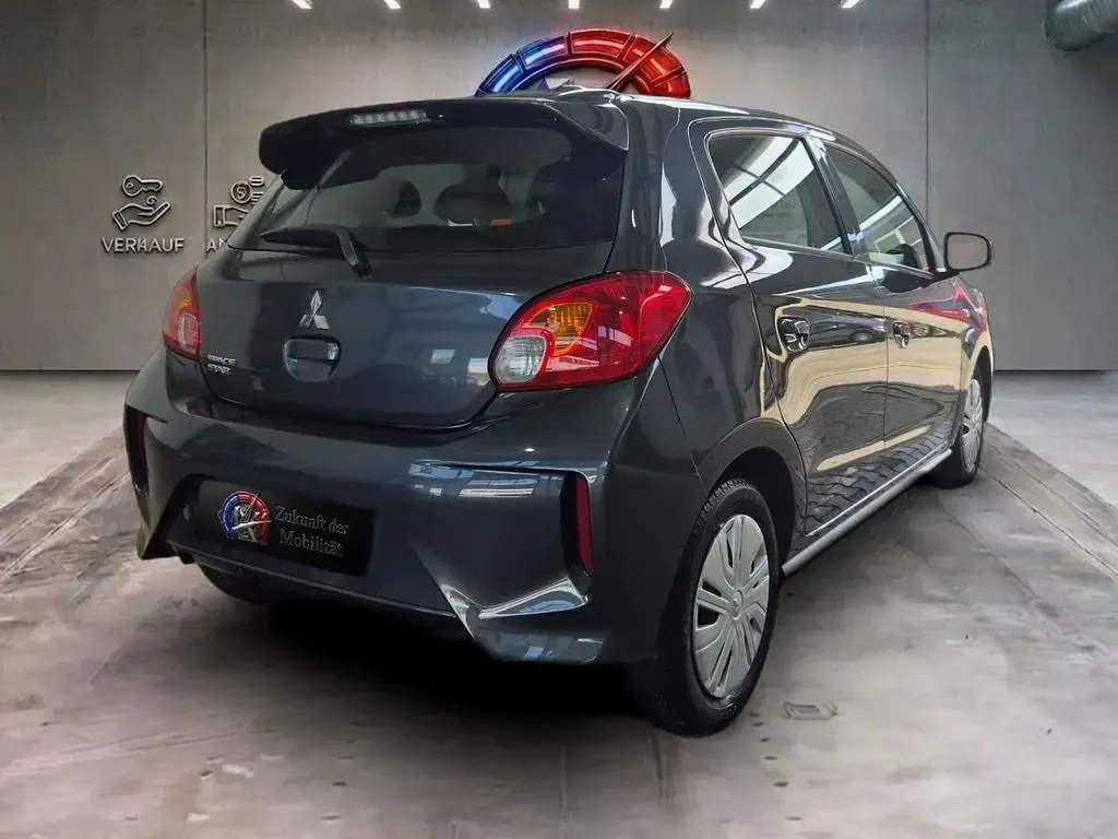 Gebraucht Mitsubishi Space Star Select 71 PS (52 kW) 2023 Grau Kleinwagen