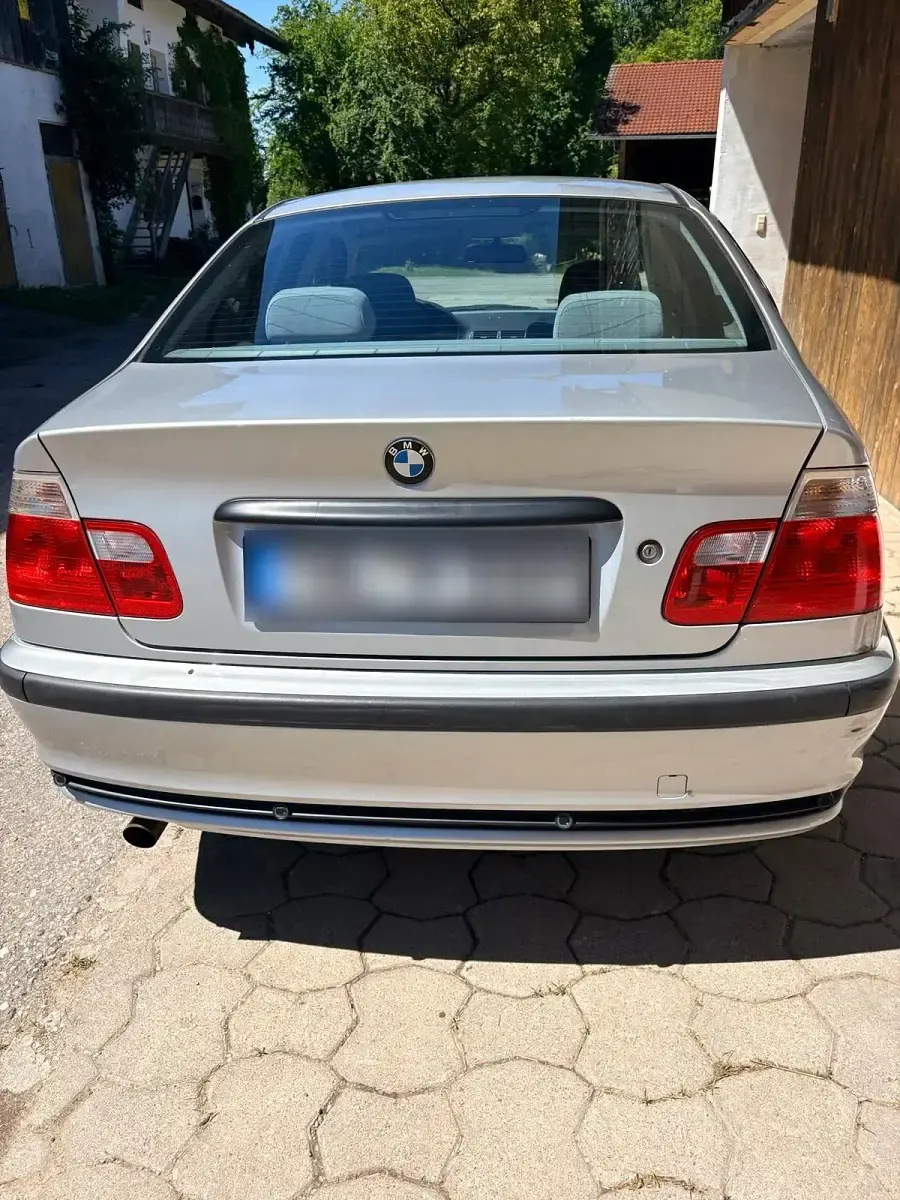 Gebraucht BMW 318 118 PS (86 kW) 2000 Silber Limousine