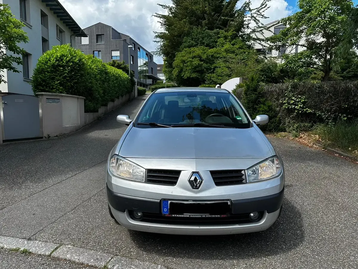 Gebraucht Renault Mégane 101 PS (74 kW) 2004 Grau Limousine