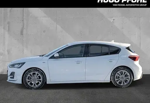 Gebraucht Ford Focus ST-Line 125 PS (91 kW) 2022 Weiß Limousine