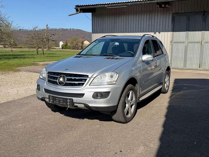 Gebraucht Mercedes ML280 190 PS (139 kW) 2007 Iridiumsilber  metalliclack SUV