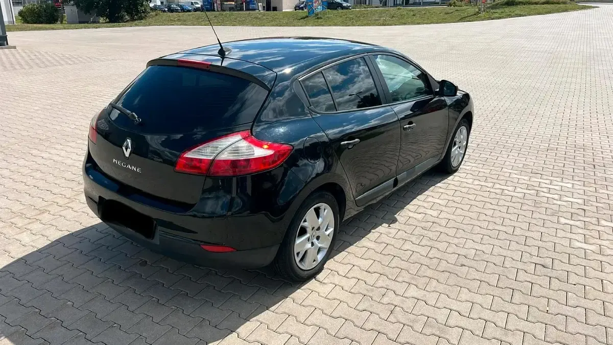 Gebraucht Renault Mégane III Authentique 101 PS (74 kW) 2011 Schwarz Limousine
