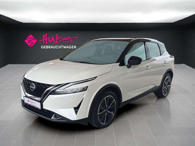 Pearl white pearleffekt (metallic) Gebraucht 2023 Nissan Qashqai Tekna SUV | 25.390 € (Guter Preis) - Bild 1/4