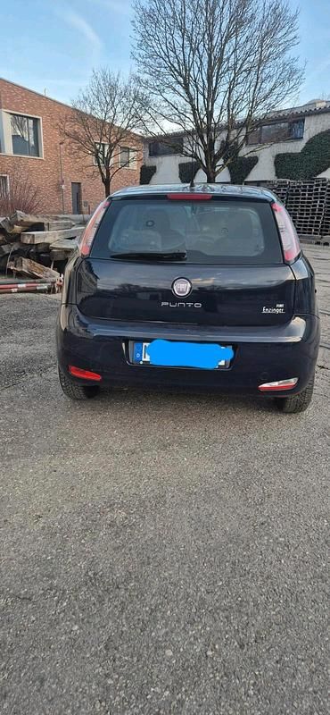 Gebraucht Fiat Punto 69 PS (50 kW) 2012 Blau Kleinwagen