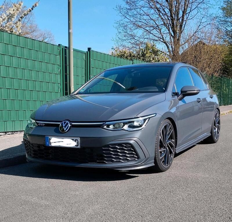 Grau Gebraucht 2021 VW Golf VIII GTD Limousine | 28.999 € (Guter Preis) - Bild 1/4