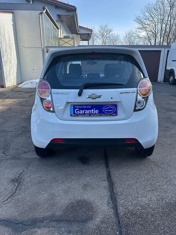 Gebraucht Chevrolet Spark LS 68 PS (50 kW) 2011 Weiß Kleinwagen
