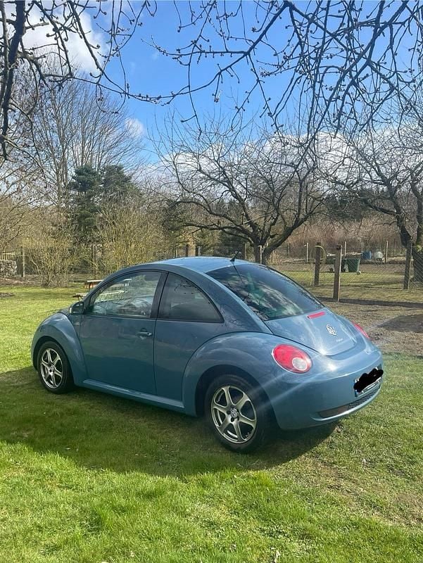 Gebraucht VW New Beetle 105 PS (77 kW) 2006 Blau Kleinwagen