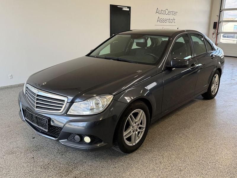 Gebraucht Mercedes C200 136 PS (100 kW) 2014 Grau Limousine